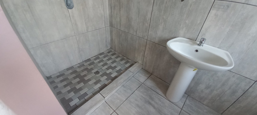 To Let 1 Bedroom Property for Rent in Thorisong Free State